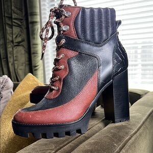 Antonio Melanie Sz 9 1/2 Stylish Black and Brown Women's Ankle Boots